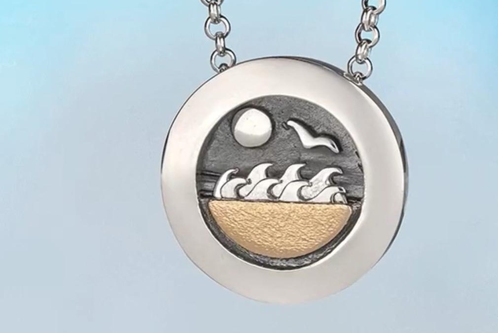 Image of a necklace by Paul Preston